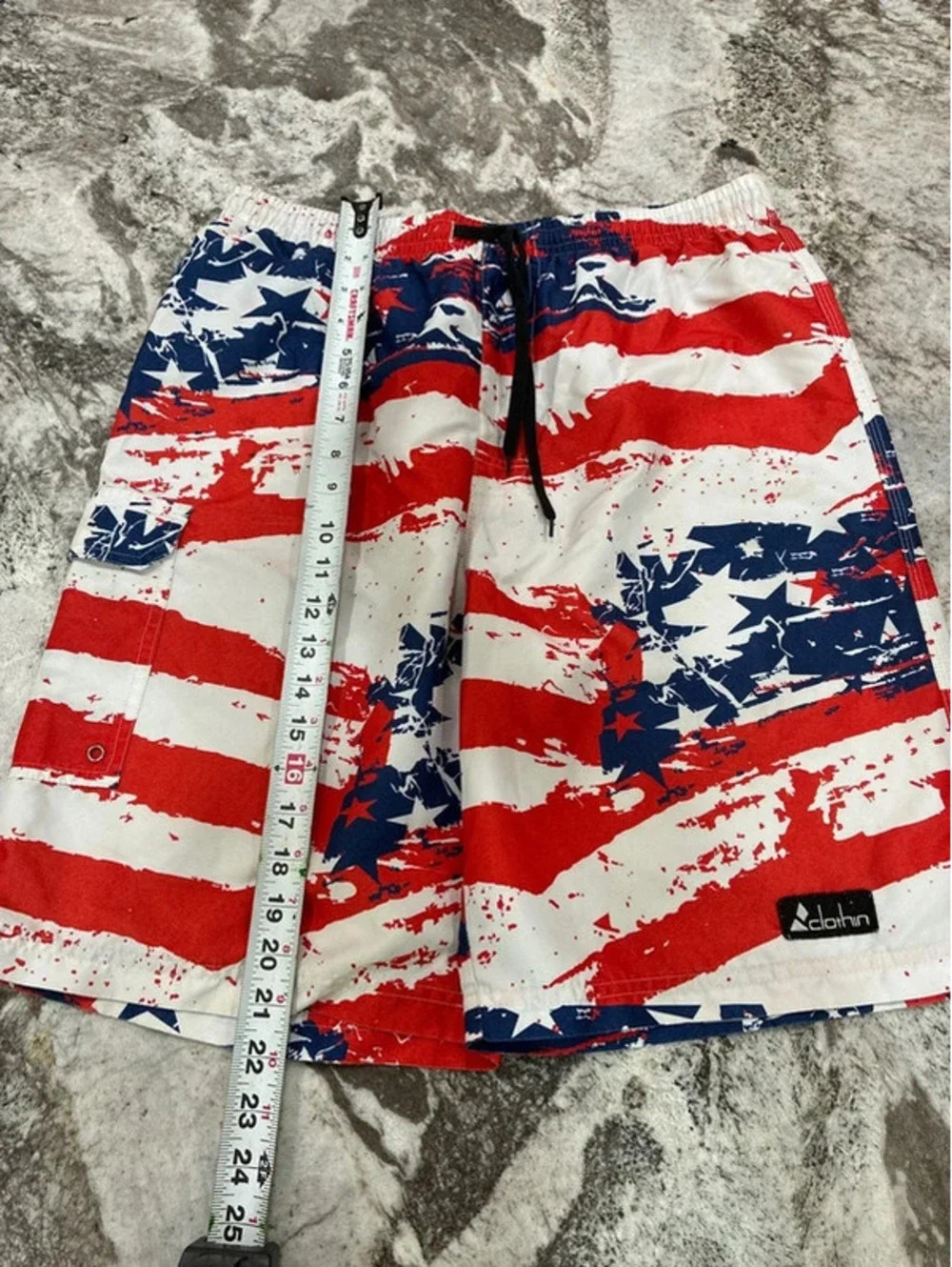 Men’s swim shorts size large